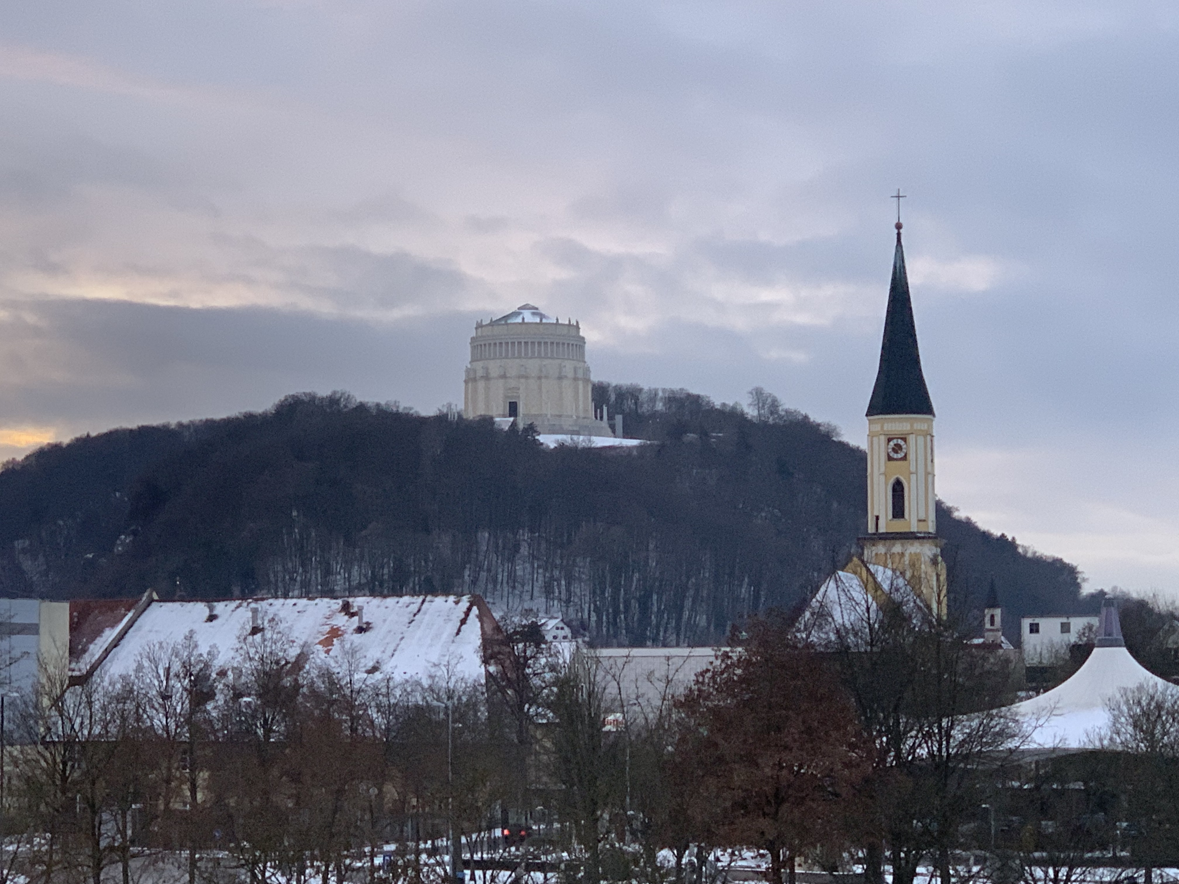 20190126_Stadtpfarrkirche_im_Schnee.jpg  