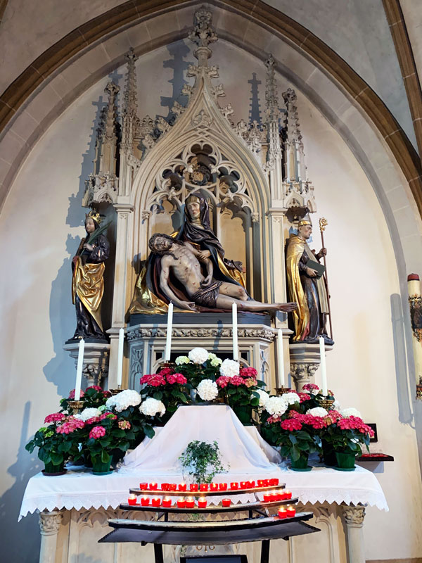 20200501-Maialtar.jpg